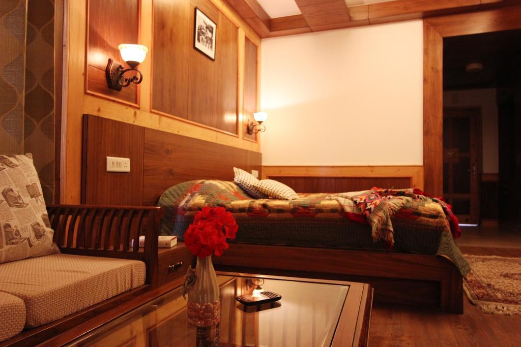 Vivaan The Sunrise Resort Manāli Oda fotoğraf