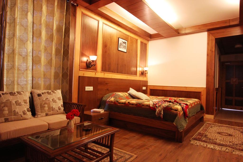 Vivaan The Sunrise Resort Manāli Oda fotoğraf